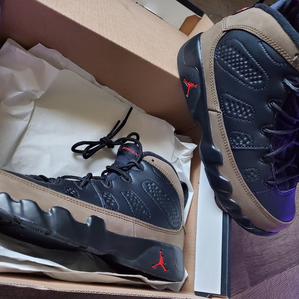 AJ 9 retro
